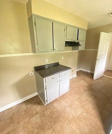 4th image of 370 Bonita Dr