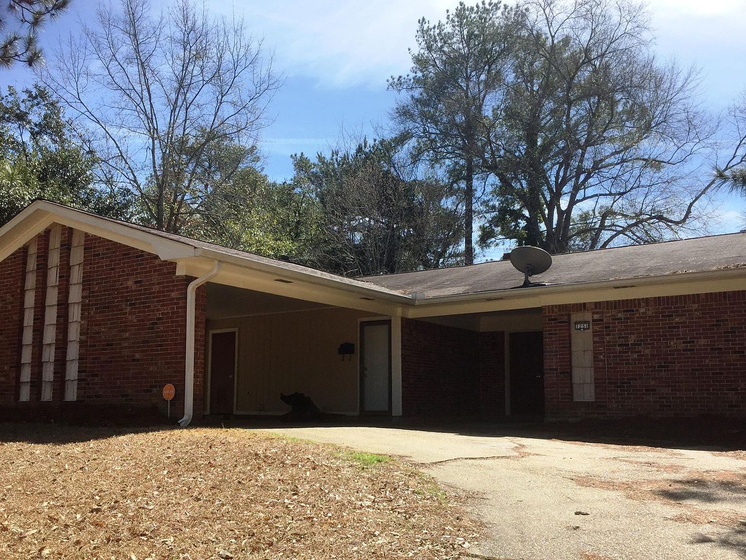 1251 Greenbriar St, Jackson, MS 39211 Zillow