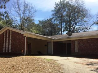 1251 Greenbriar St, Jackson, MS 39211