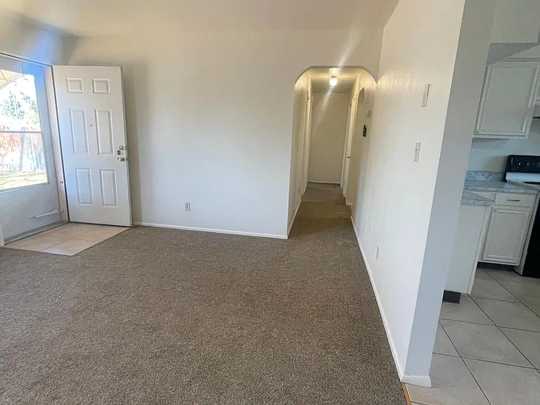 154 S Los Pinos Dr — Photo 8