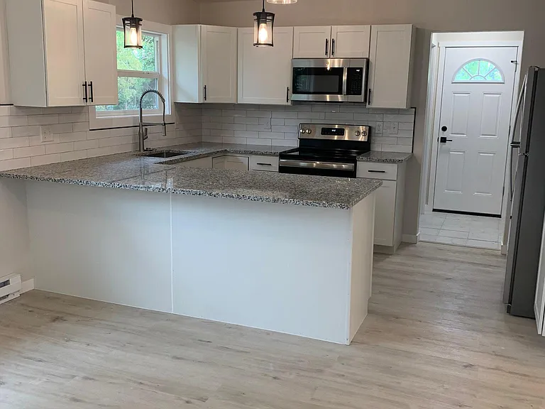828 N Fee St — Photo 2