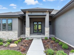 15525 Riha Cir, Springfield, NE 68059