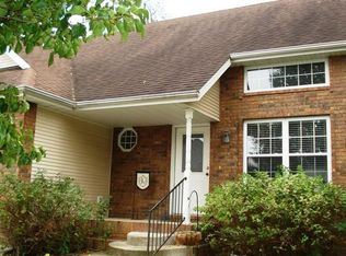 2384 W Hanover St, Springfield, MO 65807