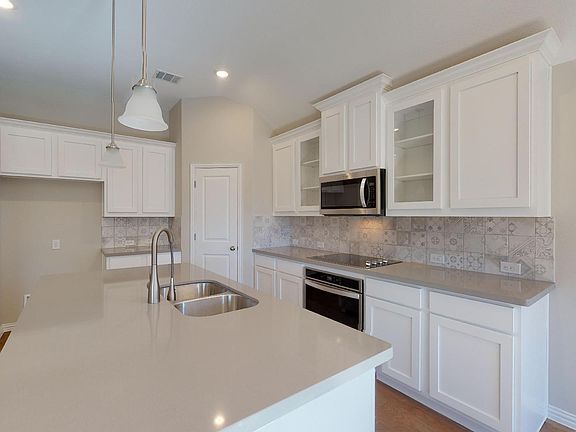 5th image of 501 Pheasant Hill Ln