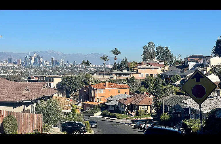 4266 Hillcrest Dr — Photo 20