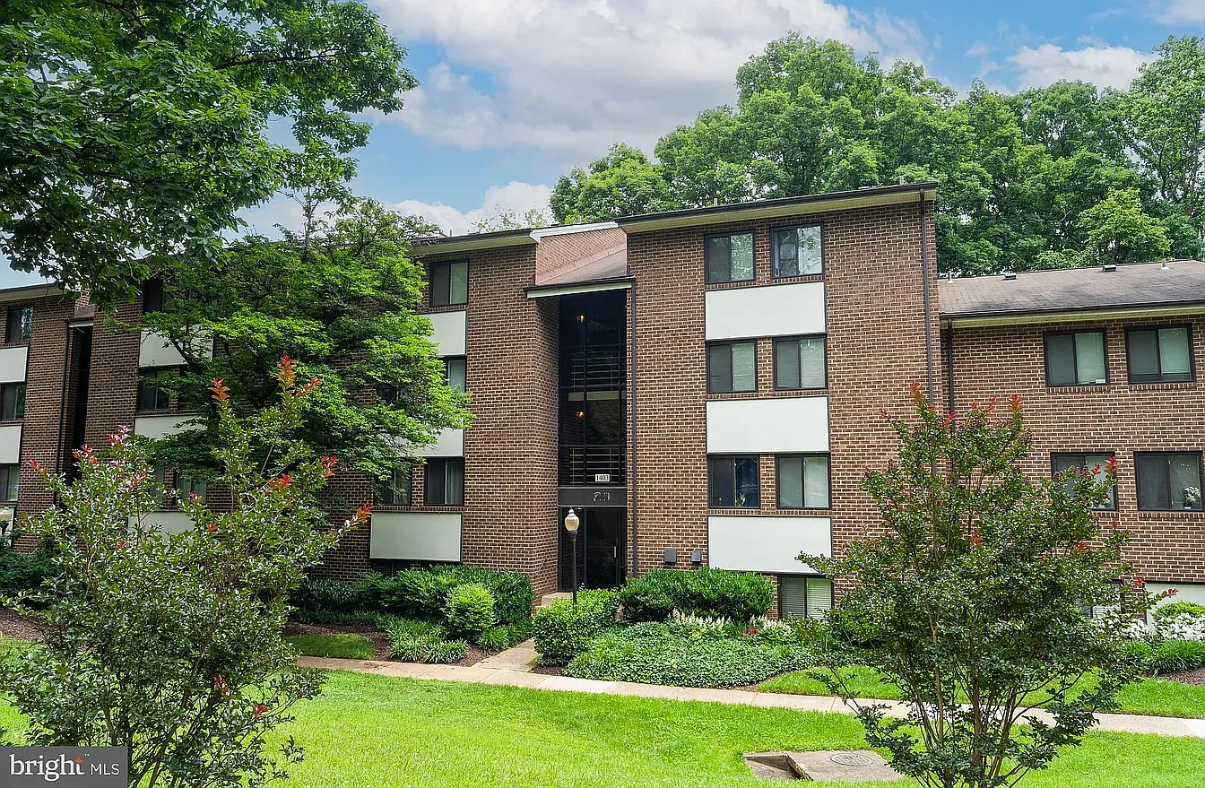 2 bed, 956 sqft, $2,750 — Photo 1