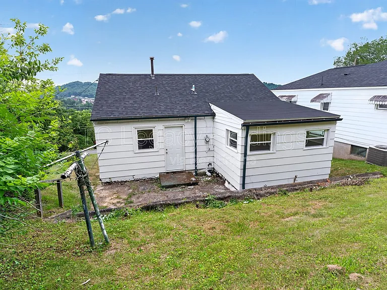 1533 Hoffman Ave — Photo 33