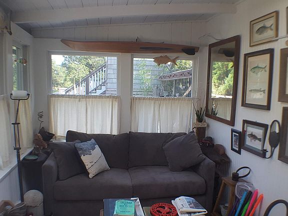 3rd image of 838 Evergreen Walk