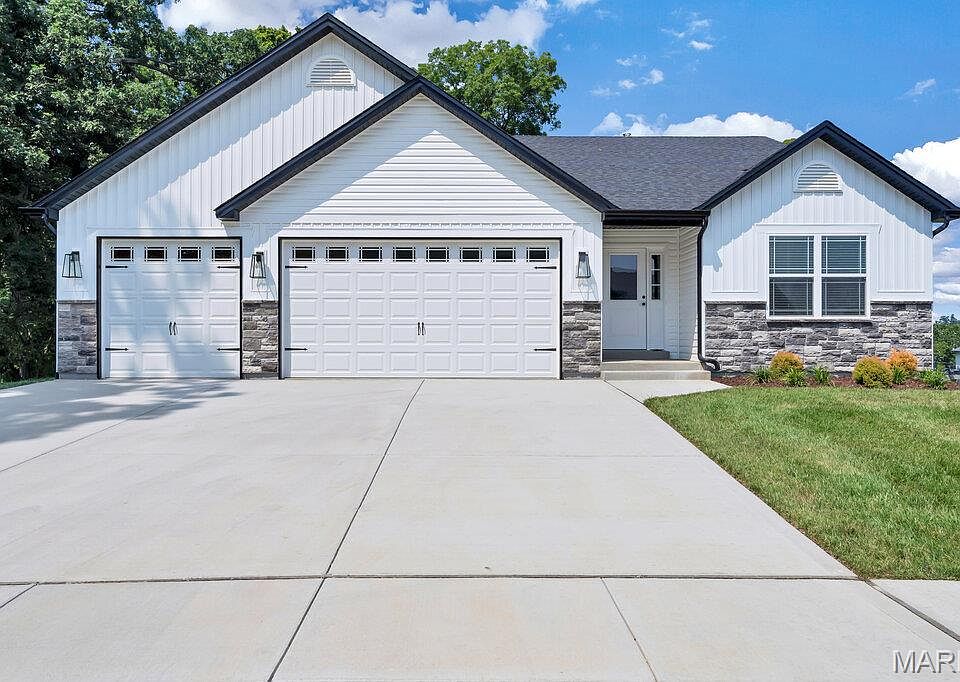1st image of 106 Timber Wind Dr
