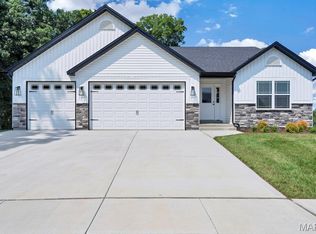 106 Timber Wind Dr, Wentzville, MO 63385