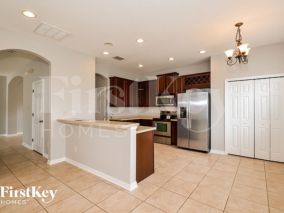 5th image of 10205 38th Ct E