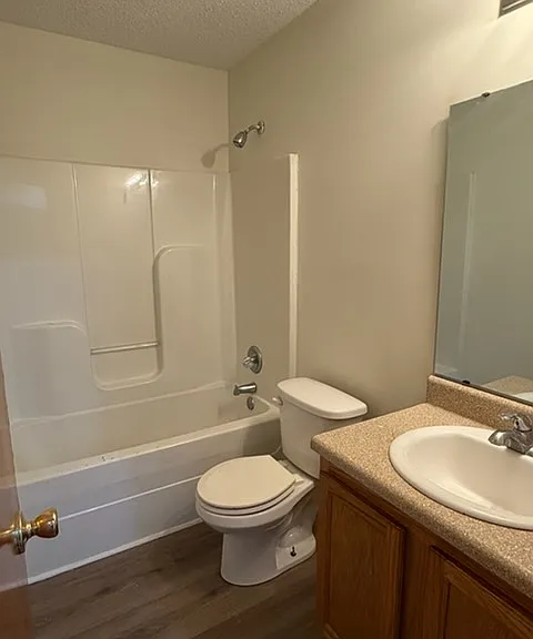 534 W Vista St — Photo 7