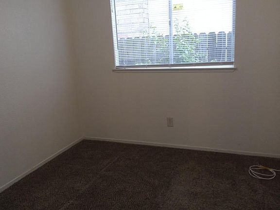 5th image of 83 Del Vista Cir