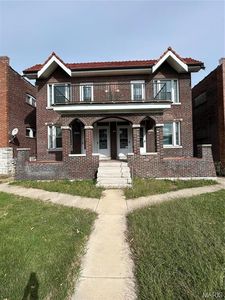 5047 Chippewa St, Saint Louis, MO, 63109