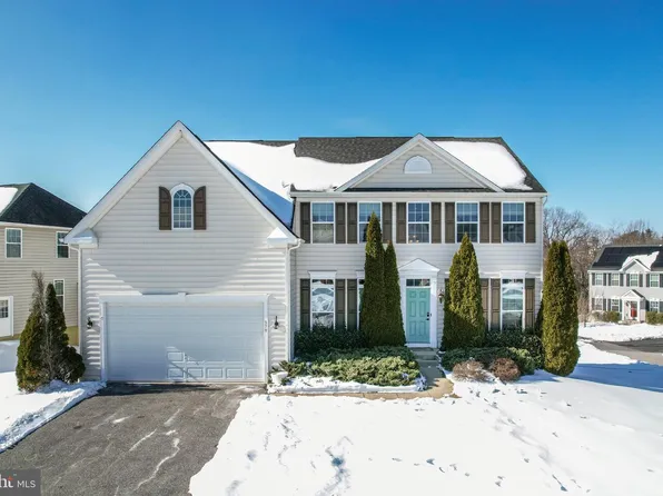 379 Meadow Creek Dr, Westminster, MD 21158