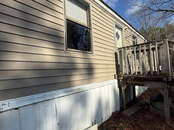 1225 Charles Town Rd, Leesville, SC 29070