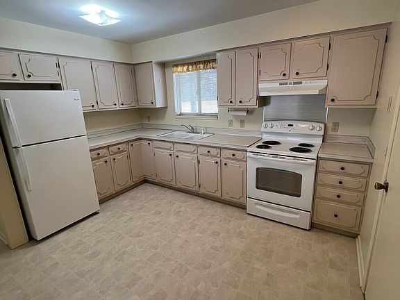 2nd image of 8004 S Saginaw St #11