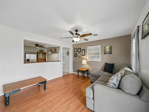 3rd image of 521 S Normal Ave