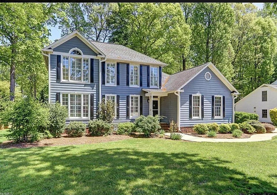 1st image of 105 Aspen Ave