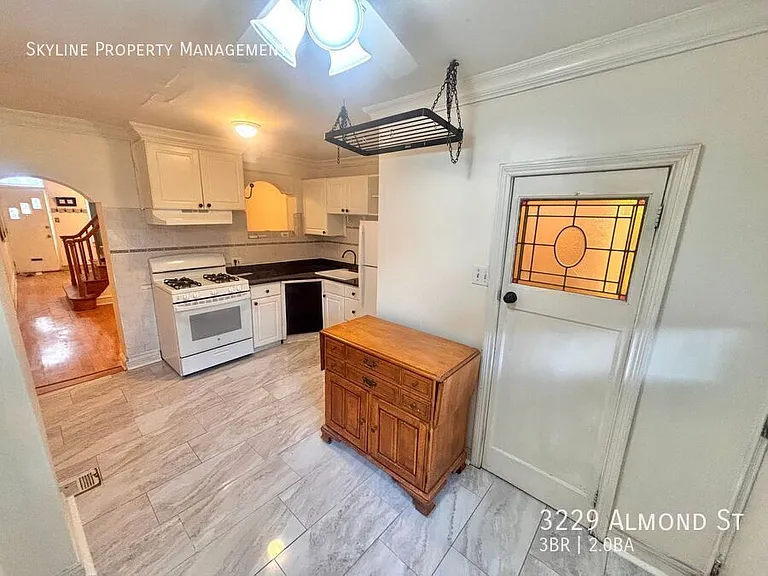 3229 Almond St — Photo 10