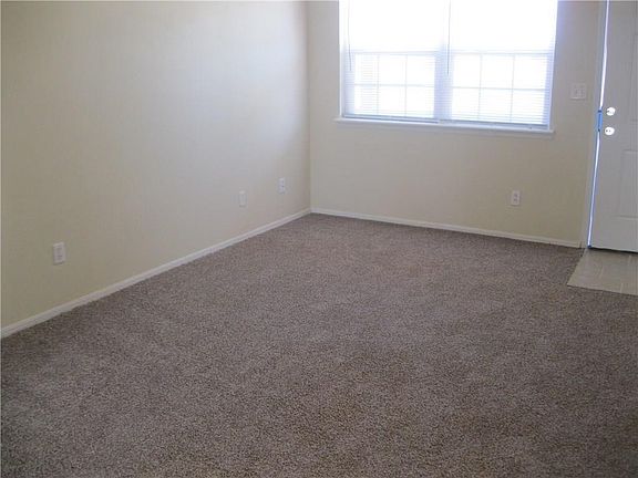 3rd image of 1820 W Twin Springs St APT 14