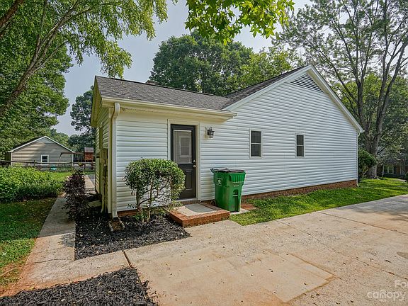 5th image of 1414 Longbrook Dr