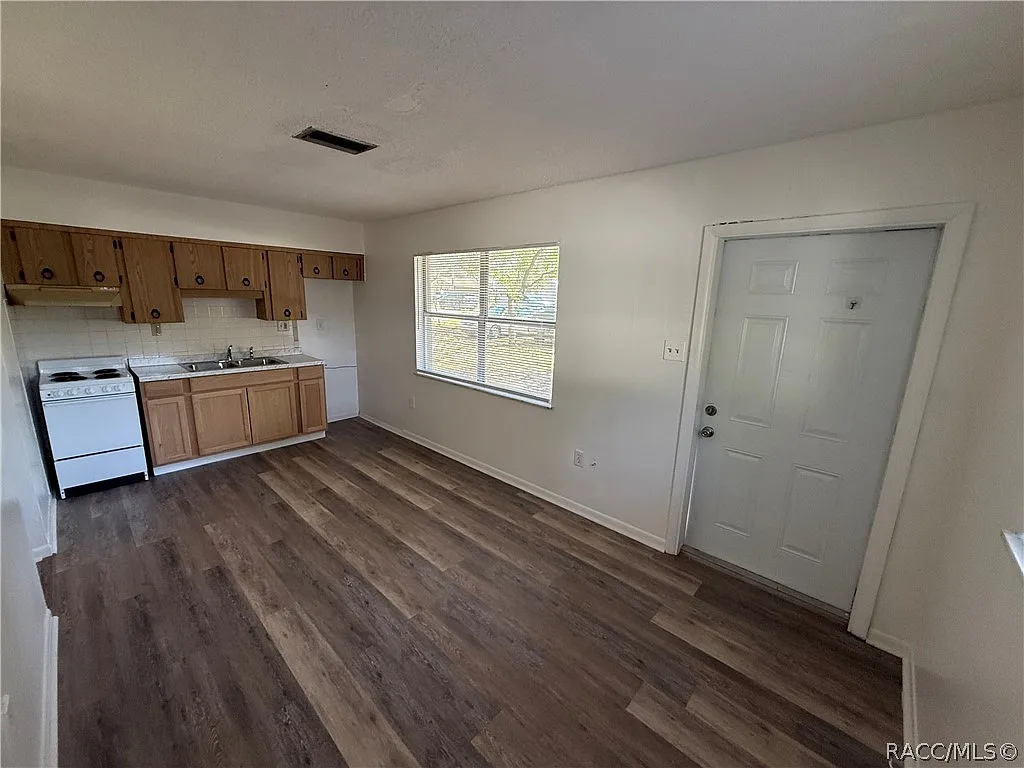1 bed, 500 sqft, $1,000 — Photo 2
