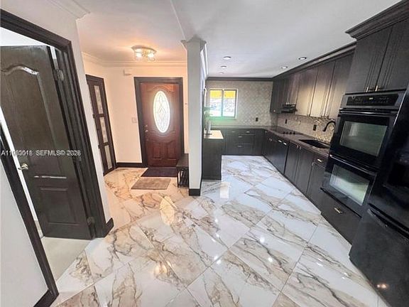 4th image of 3994 Estepona Ave