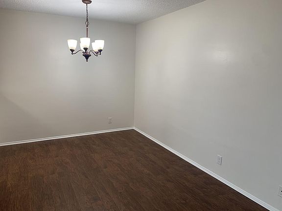2nd image of 612 N Hayworth Ave #2