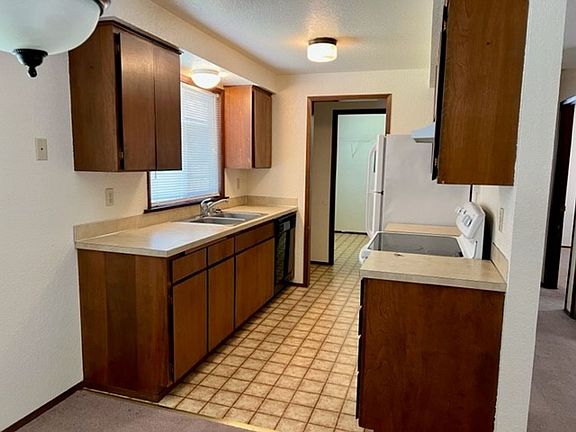 2nd image of 13521 54th Dr NE #A