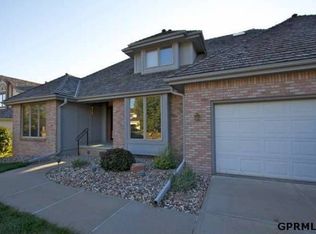 6404 S 100th St, Omaha, NE 68127