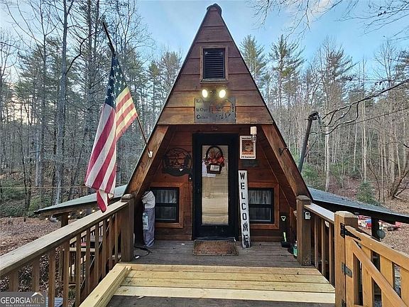 3rd image of 216 Sourwood Dr