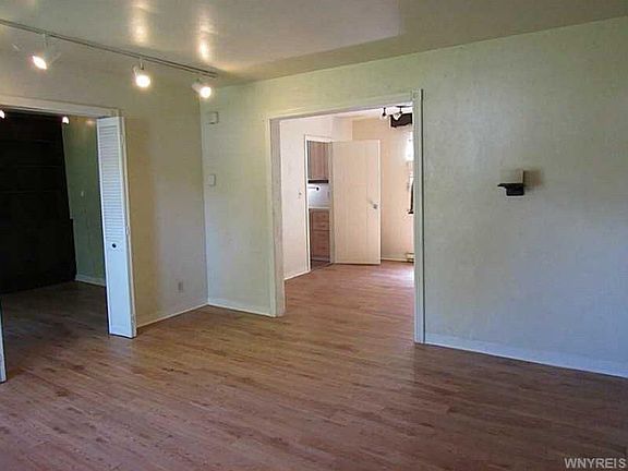 4th image of 435 Campus Dr