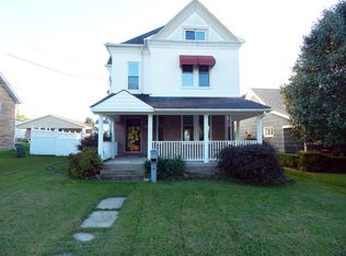 3268 Middle Grave Creek Rd, Moundsville, WV
