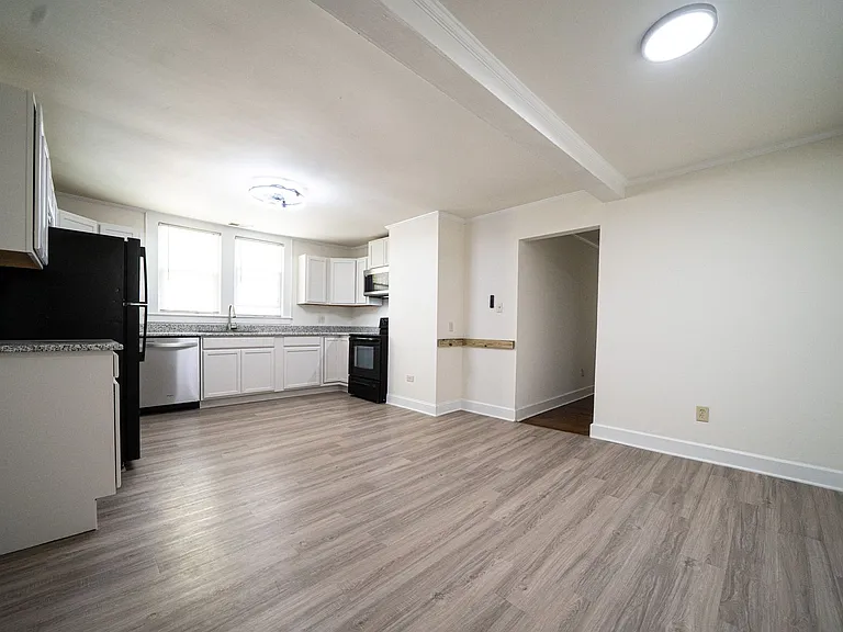 405 N Main St #4 — Photo 11