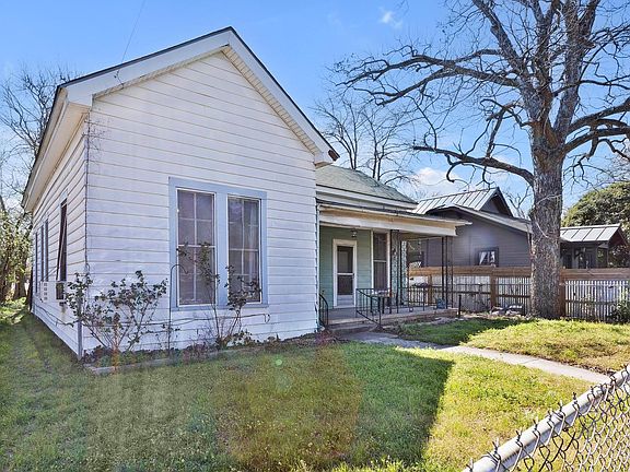 3rd image of 2705 E 2nd St