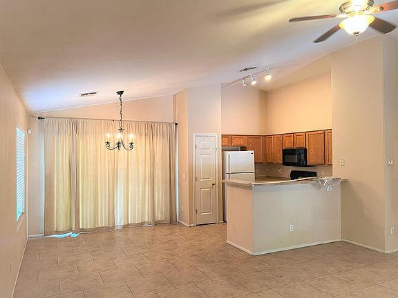 3rd image of 6209 S 49th Dr