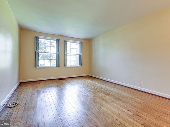 3rd image of 3369 S Stafford St APT A2