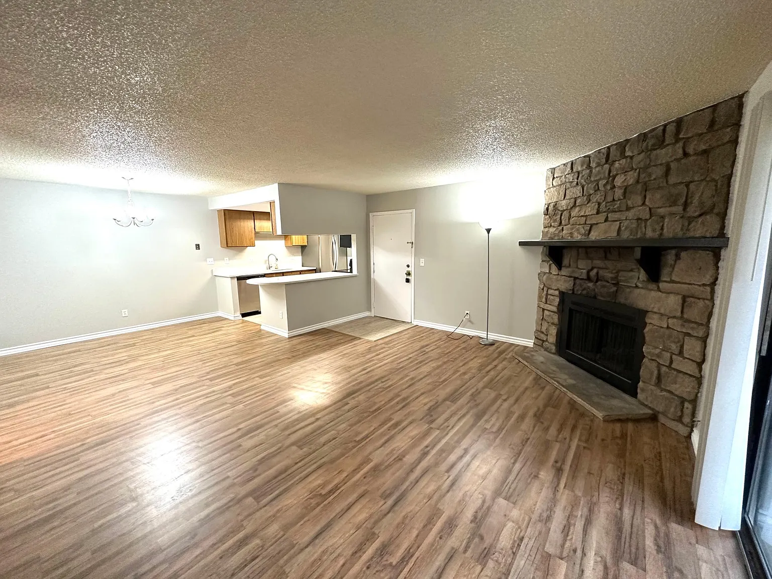 18031 E Kentucky Ave — Photo 3