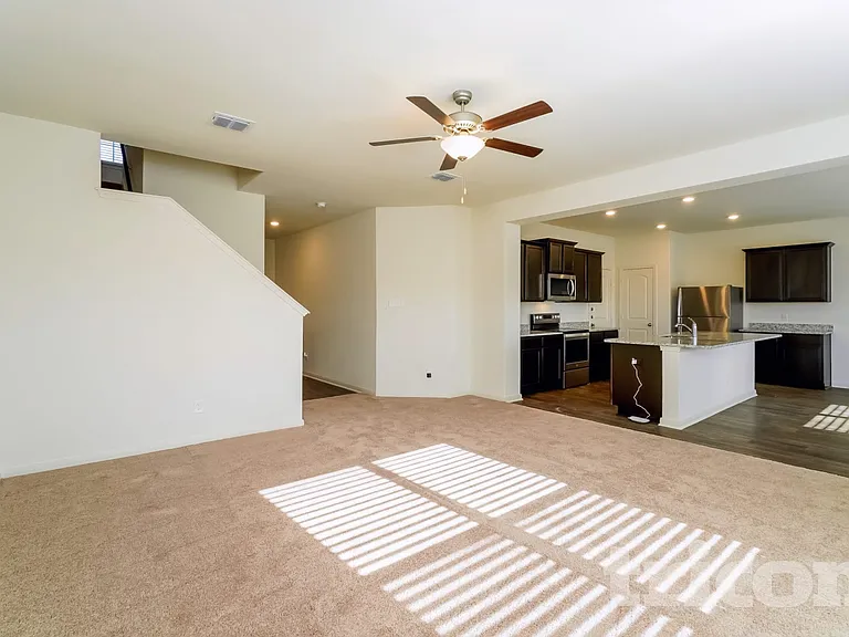 10918 Chatham Ct — Photo 2