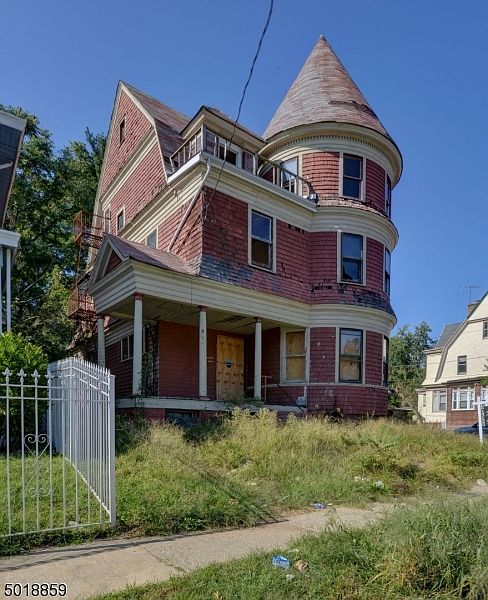 1st image of 61-63 Leslie St