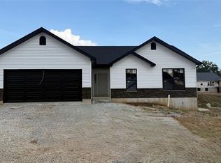 1542 Louisiana Dr, Herculaneum, MO 63048