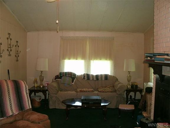 3rd image of 238 Oak Orchard Est