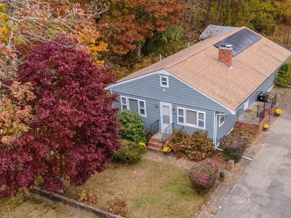 165 Arnold St, Dartmouth, MA 02748