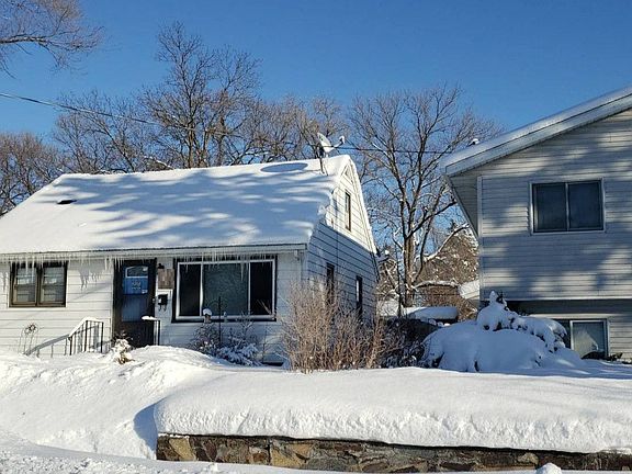 3rd image of 144 30th Ave N