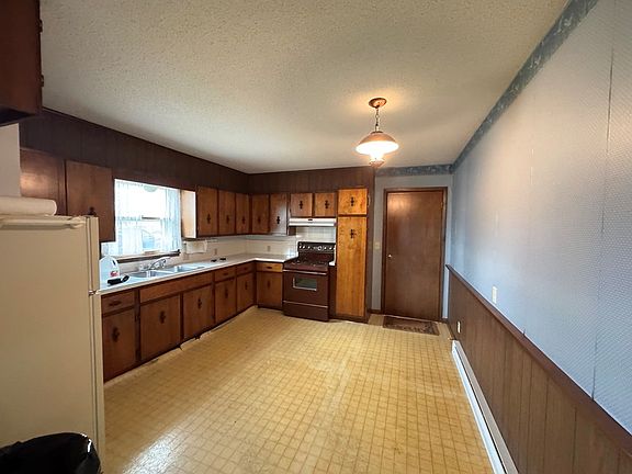 4th image of 616 W Smith St