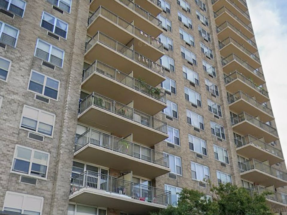 1st image of 41-40 Union St Unit 12-U