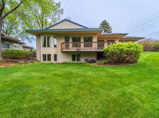 1255 Easthill Dr, Wausau, WI 54403