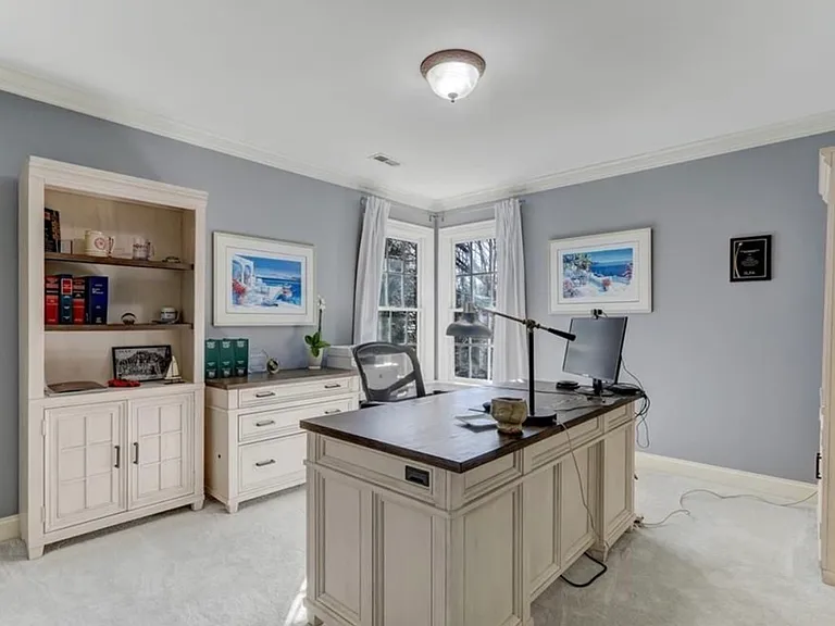 N Beech Ln — Photo 18