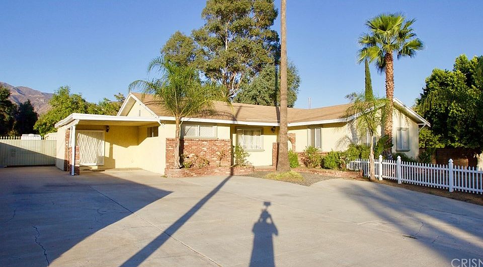 1st image of 13486 Glenoaks Blvd